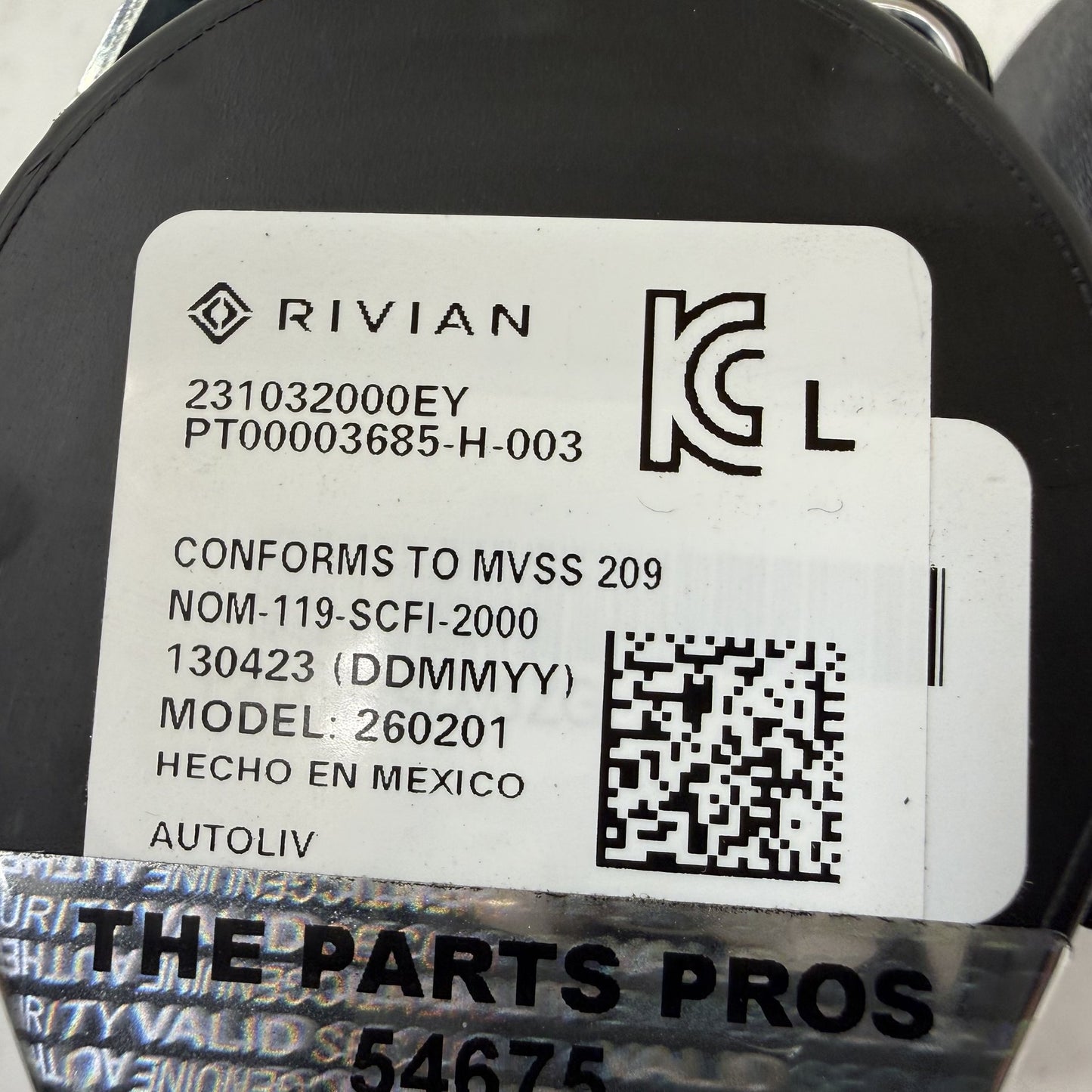 2022-2024 Rivian R1S Left Rear 2nd Second Row Seatbelt Seat Belt Retractor OEM
