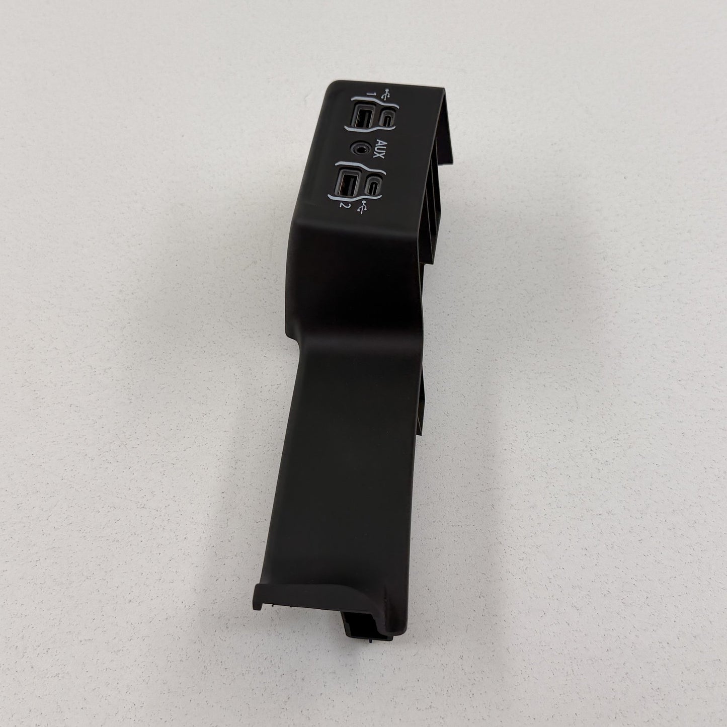 2021-2026 Dodge Durango Console Media Hub Dual USB Port AUX Auxiliary Jack OEM