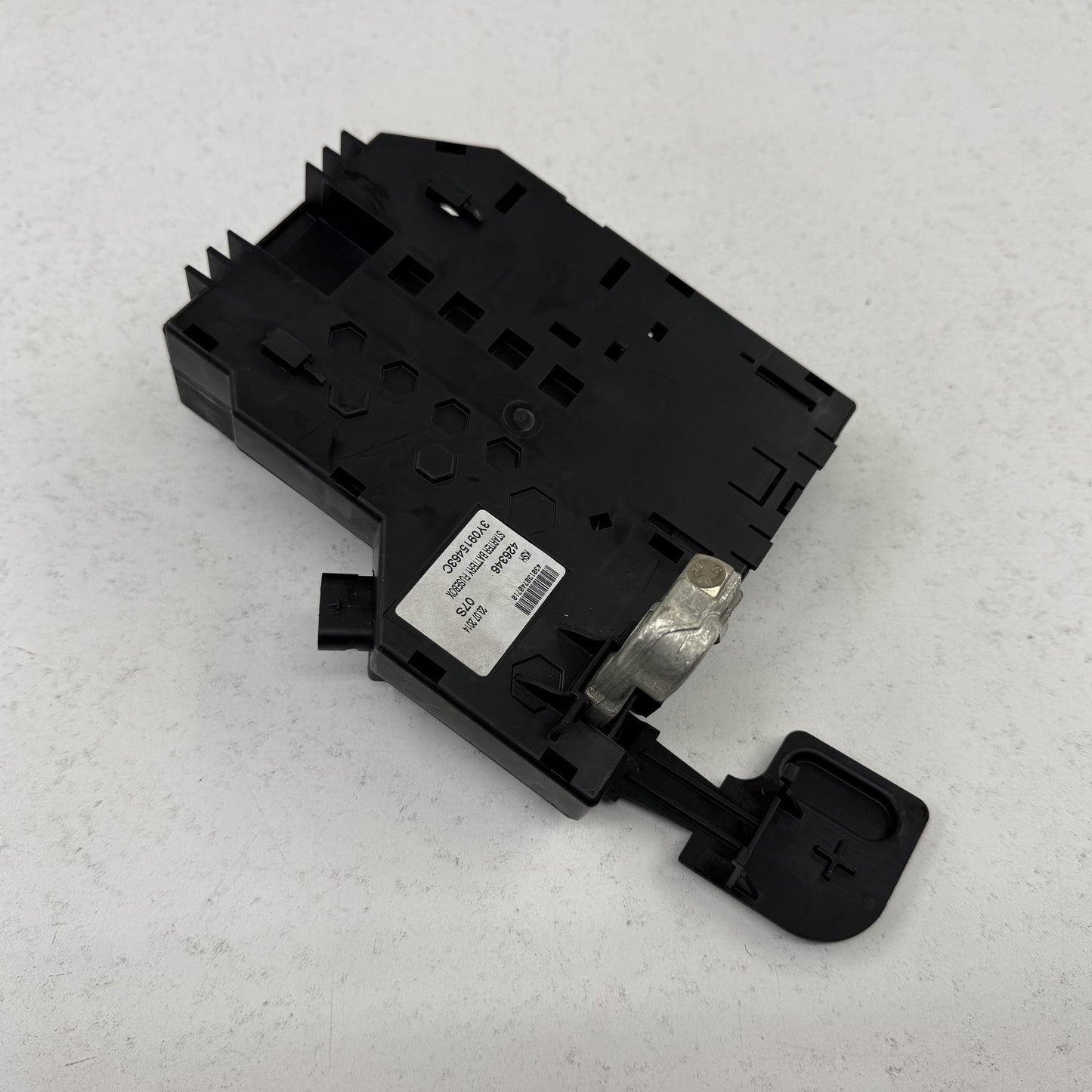 2014-2018 Bentley Flying Spur Right Side Battery Starter Fuse Box 3Y0915463C OEM