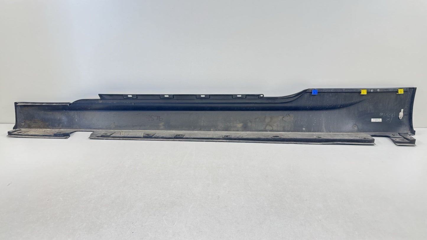 06-10 BMW M6 E63 E64 PASSENGER RIGHT SIDE SKIRT ROCKER PANEL COVER TRIM OEM
