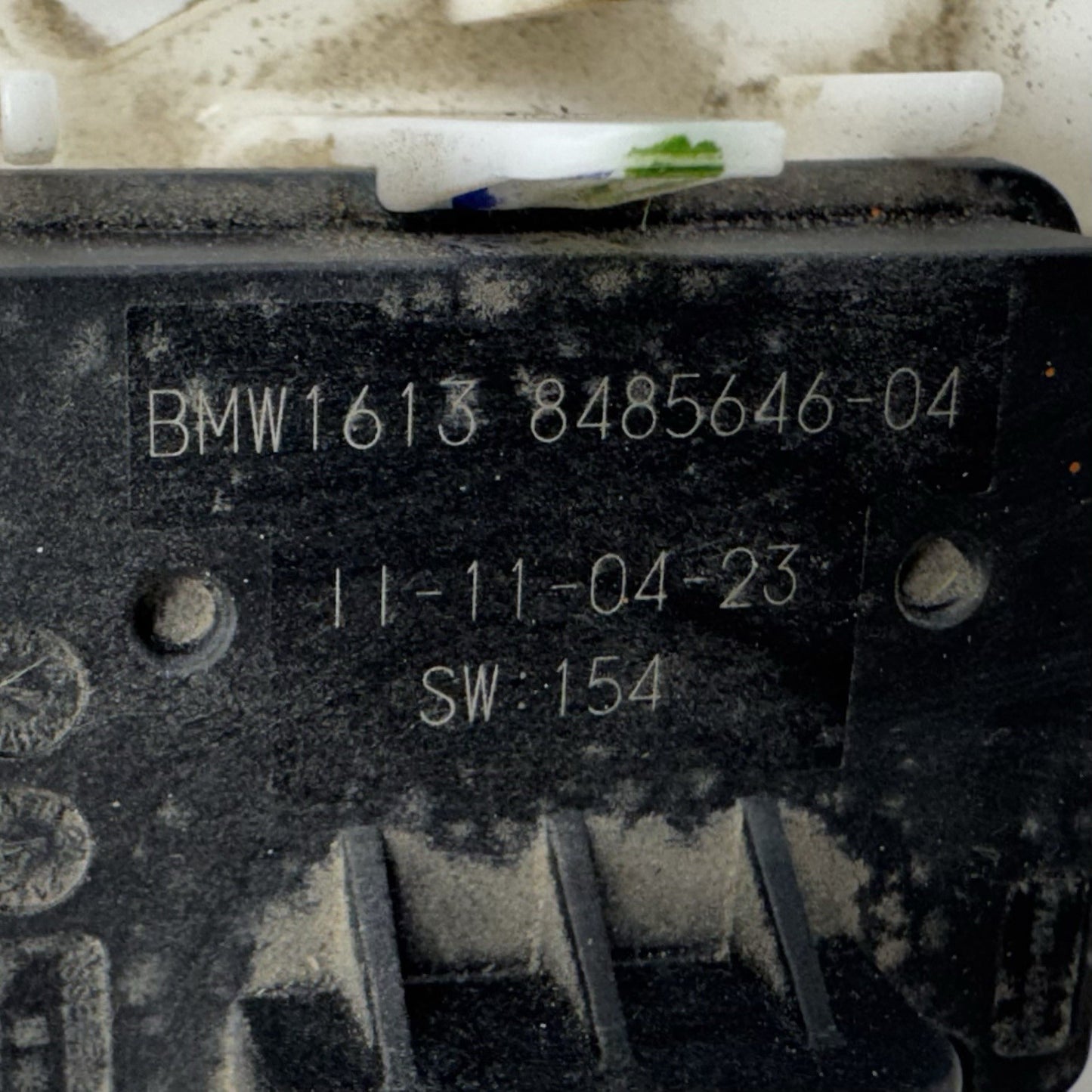 18-24 BMW G01 X3 Gas Tank Fuel Pump Sending Unit 2284693 OEM