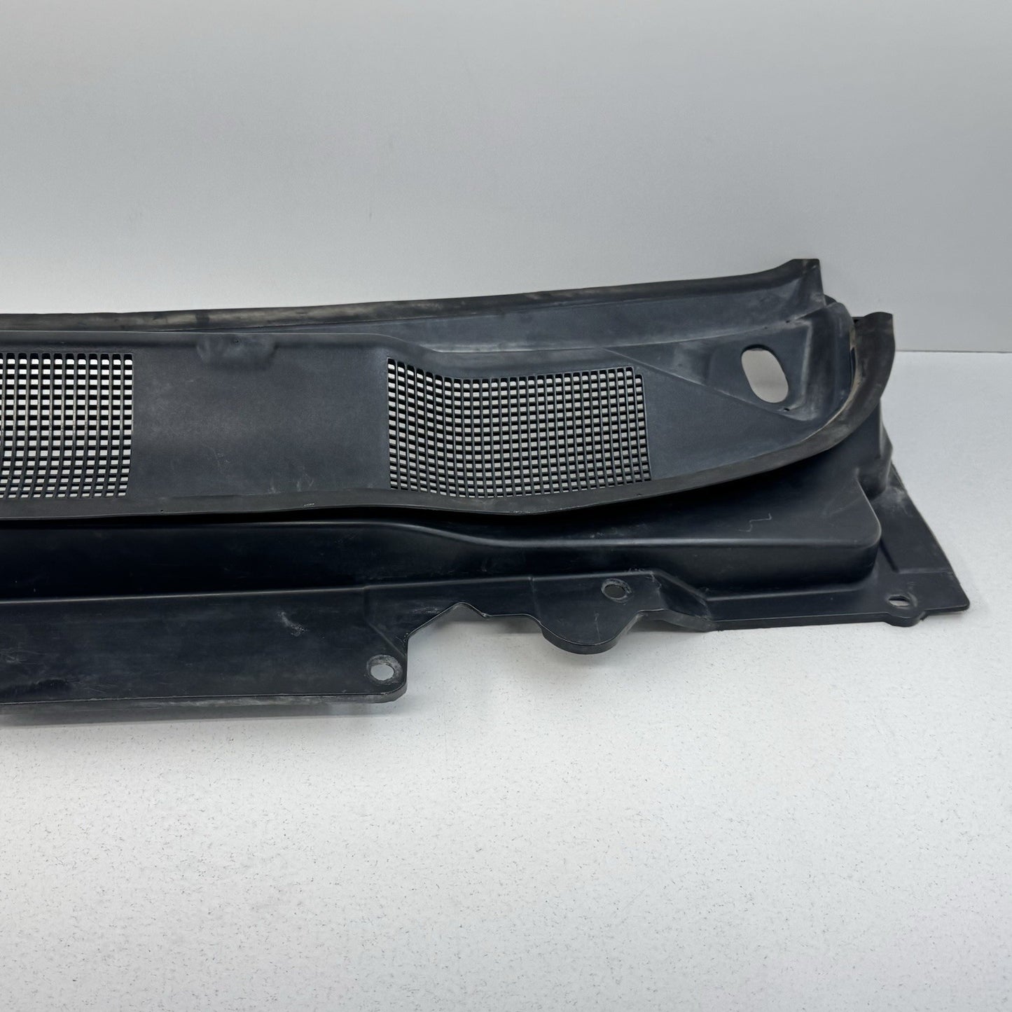 19-25 Ram 2500 3500 Front Windshield Cowl Cover Trim Panel 68362458AC OEM