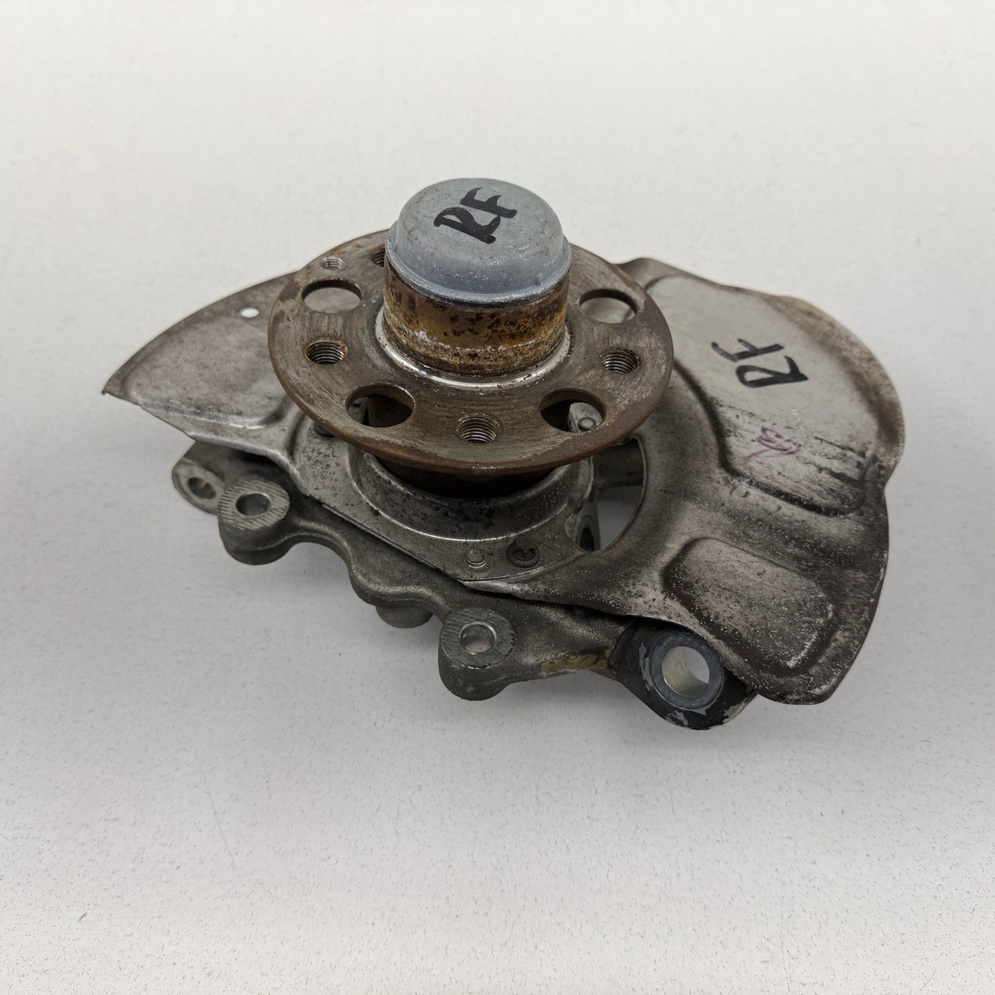 12-18 Mercedes W218 CLS550 RWD Right Front Spindle Knuckle Hub Wheel Bearing OEM