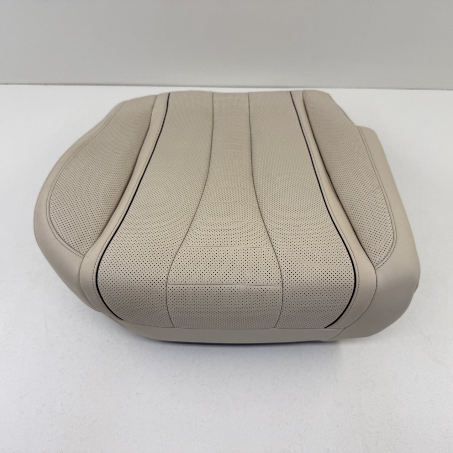 2014-2017 Mercedes-Benz S550 W222 Right Rear Power Seat Lower Cushion Beige OEM