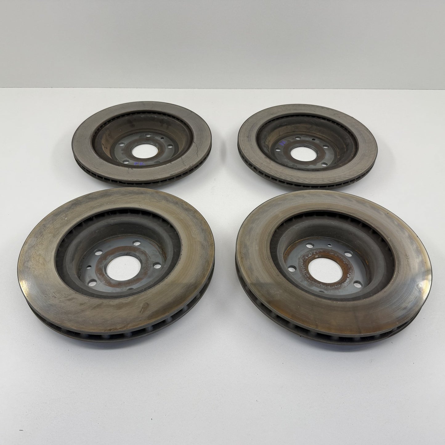 2022-2024 Rivian R1S R1T Quad Motor Yellow Brembo Brake Caliper Rotor Set OEM