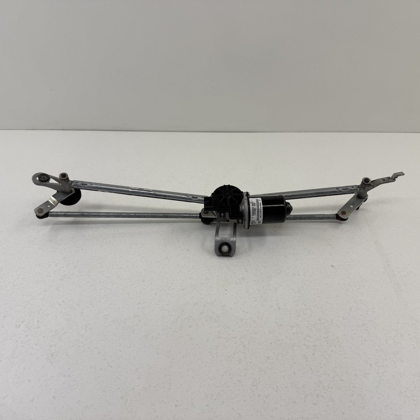2019-2026 Ram 2500 3500 Front Windshield Wiper Motor Linkage Arm Assembly OEM