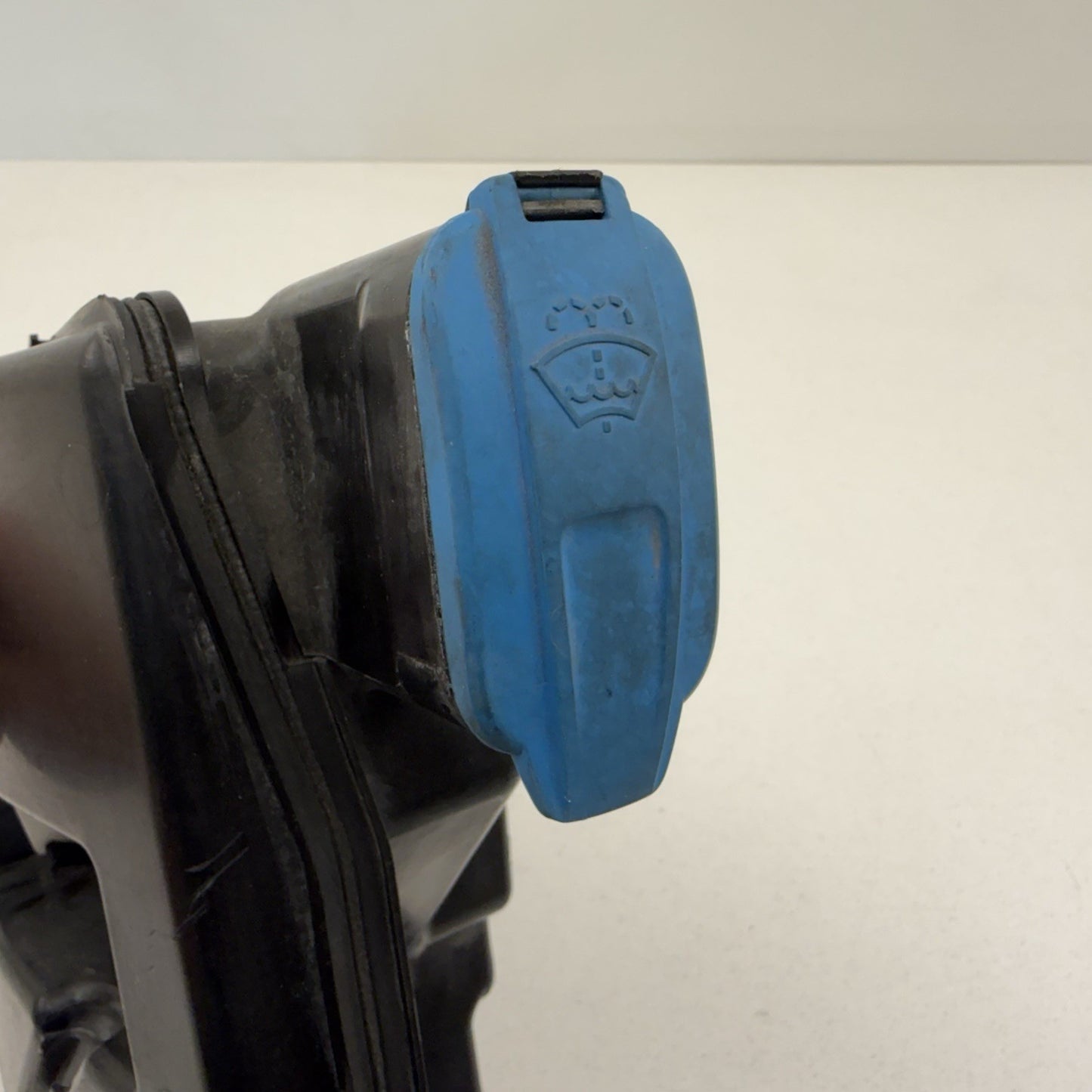 18-24 Audi A5 S5 Windshield Washer Reservoir Bottle Tank 8W6955451E OEM