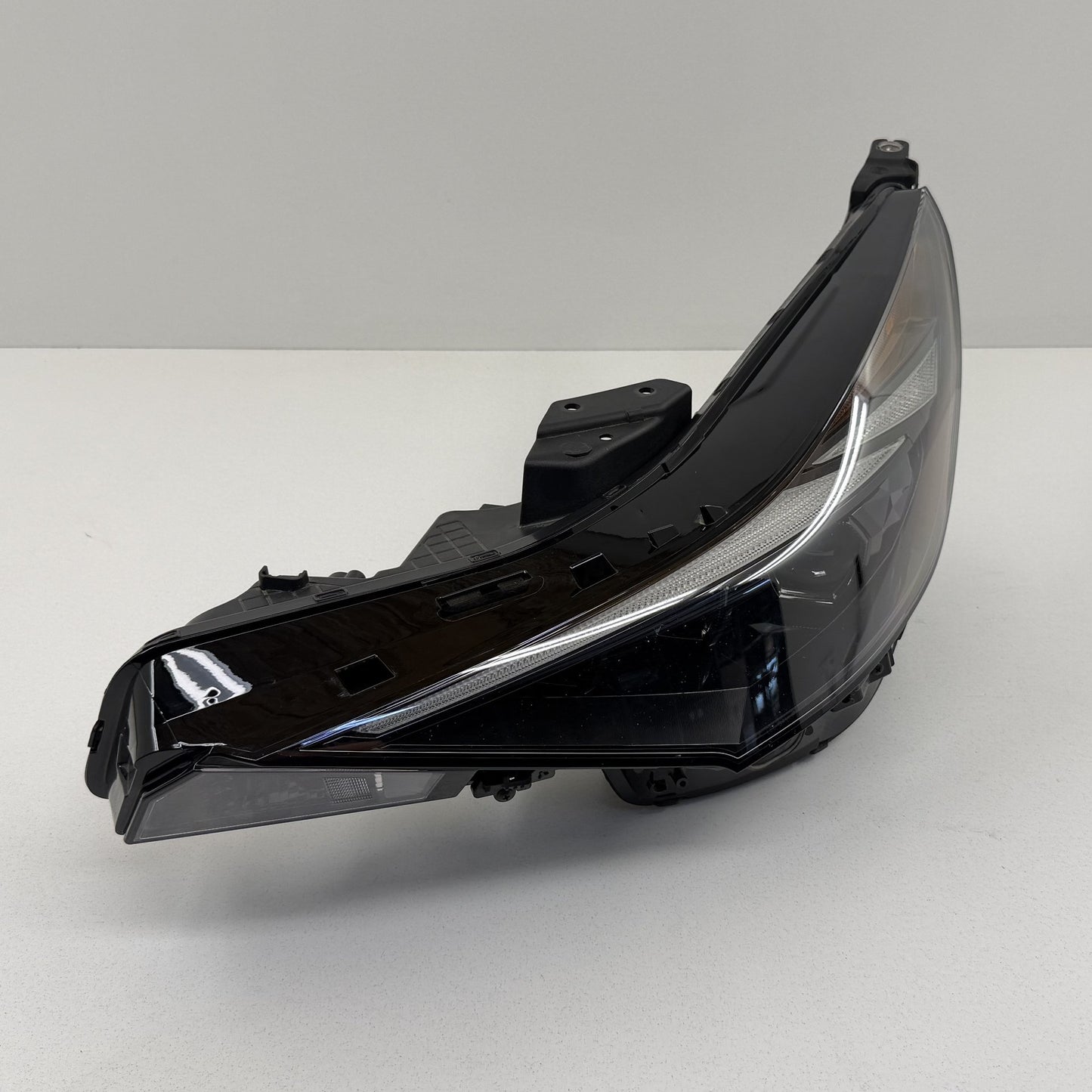 2022-2023 Hyundai Elantra N Driver Left Front Headlight Lamp 92101-IB040 OEM
