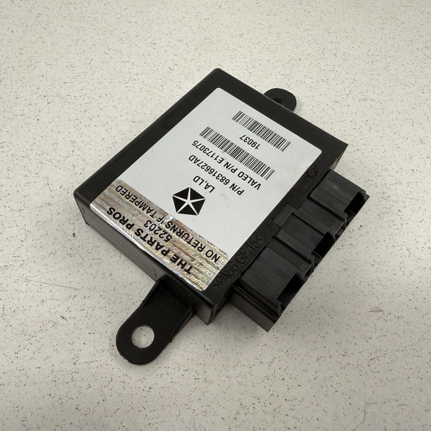 17-19 Dodge Challenger Charger Park Parking Assist Control Module 68316627AD OEM