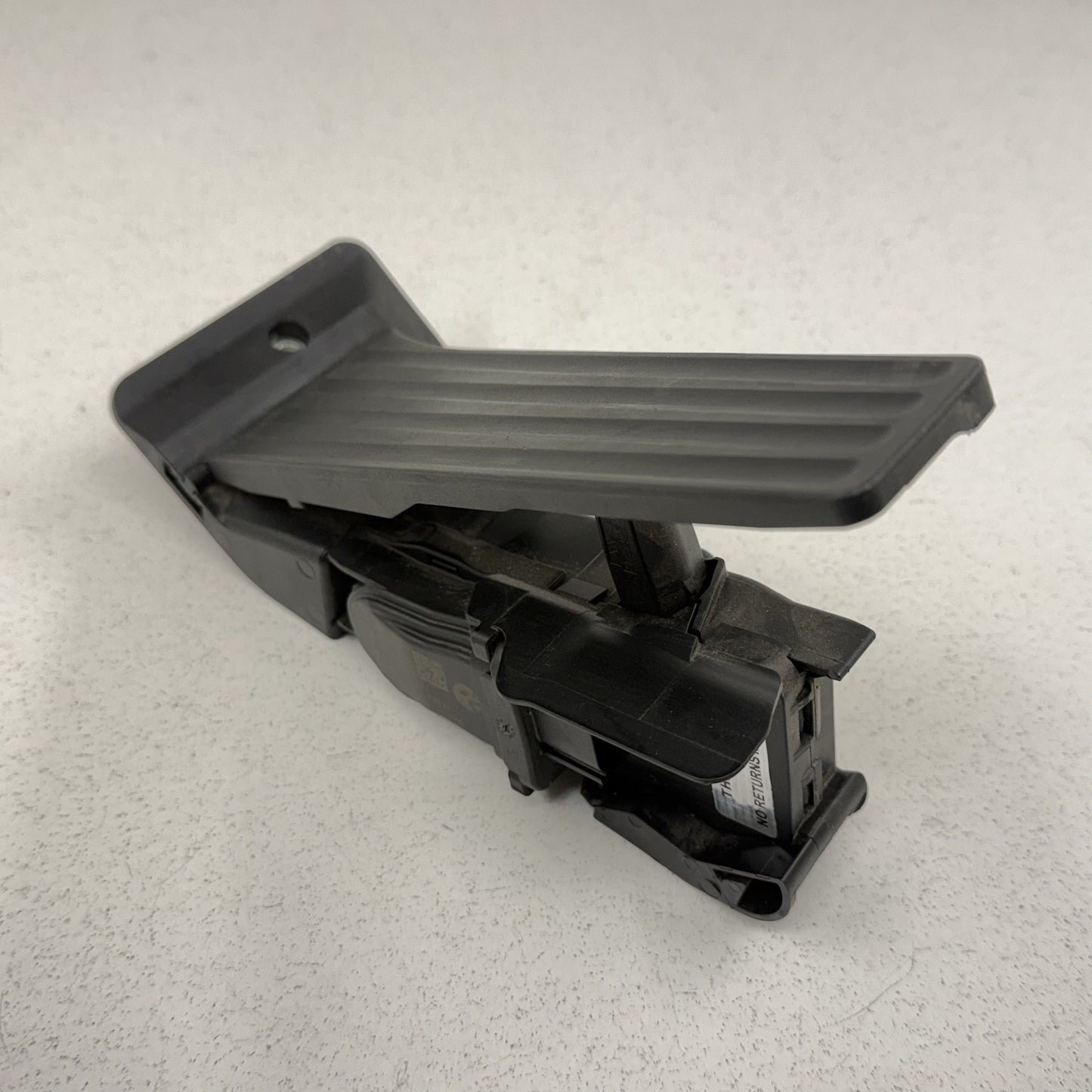 BMW F80 F82 F83 F87 M2 M3 M4 Gas Pedal Throttle Accelerator 6853175 OEM
