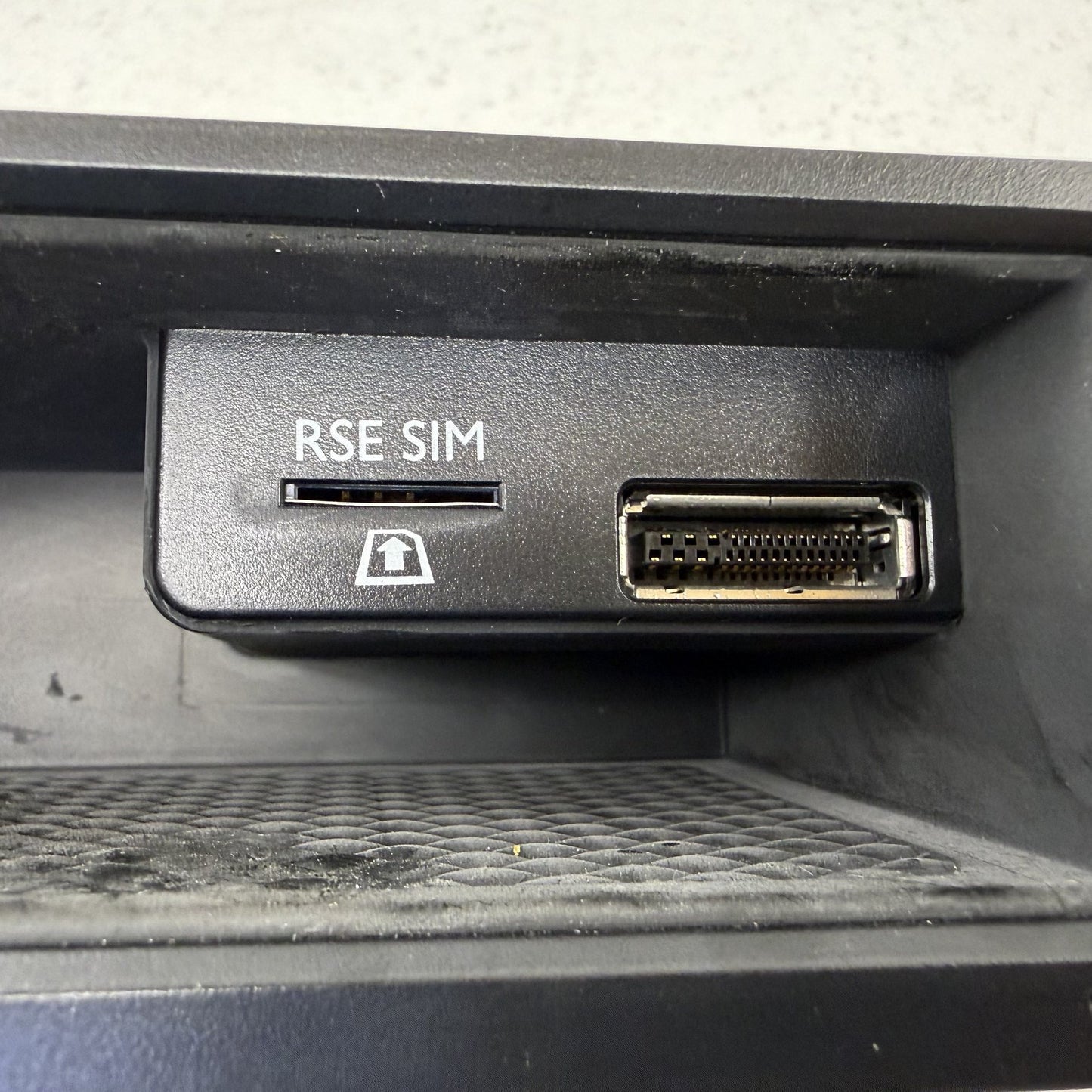14-18 Bentley Flying Spur Rear Seat Entertainment Multimedia Control Module OEM
