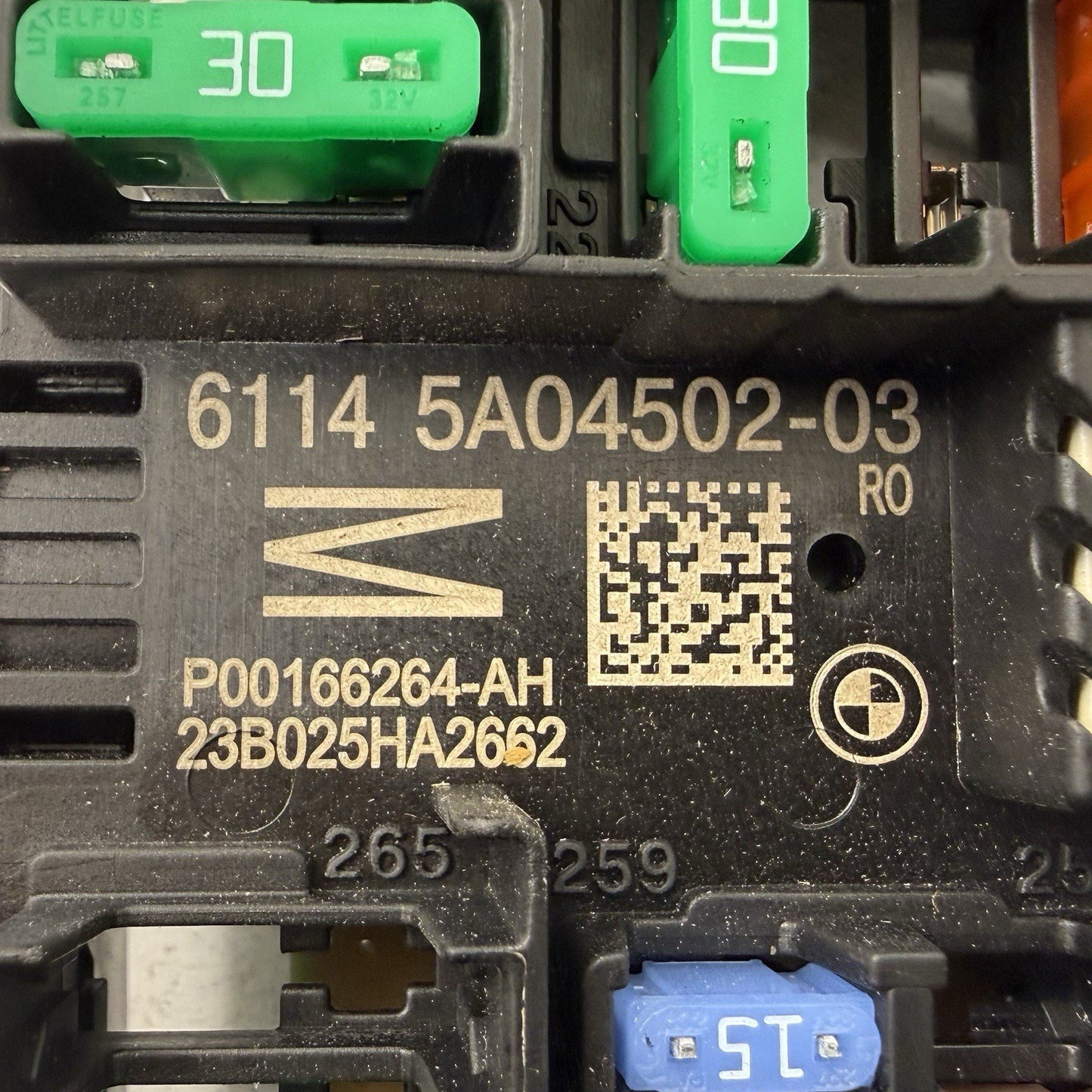 18-24 BMW G01 G02 X3 X4 Rear Power Distribution Fuse Junction Box 5A04502 OEM