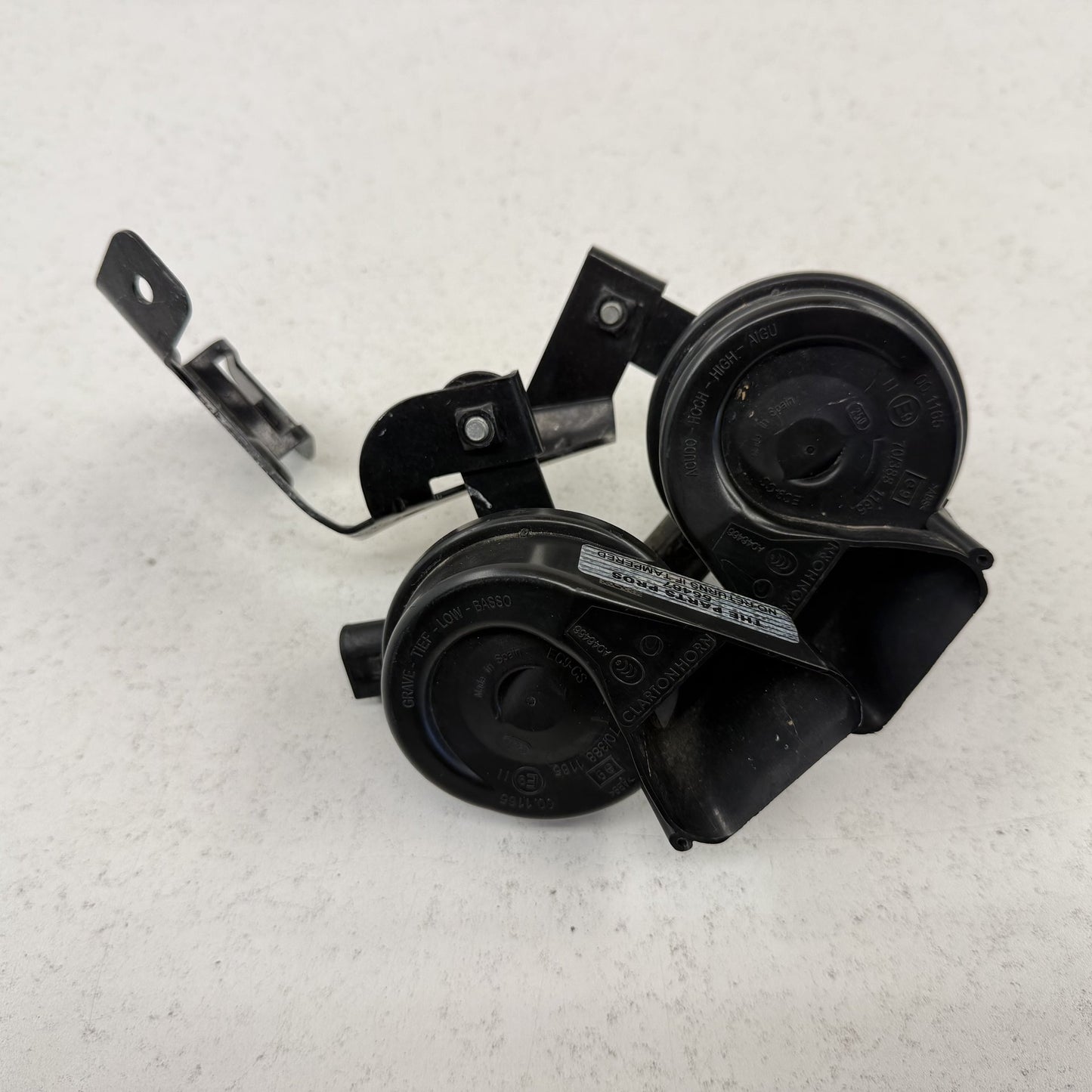 2014-2018 Bentley Flying Spur Low & High Note Tone Horn Signal Pair OEM