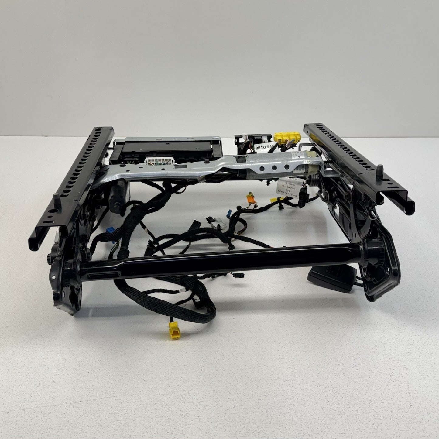 12-18 Mercedes W218 CLS550 Passenger Right Front Lower Seat Track Rail Frame OEM