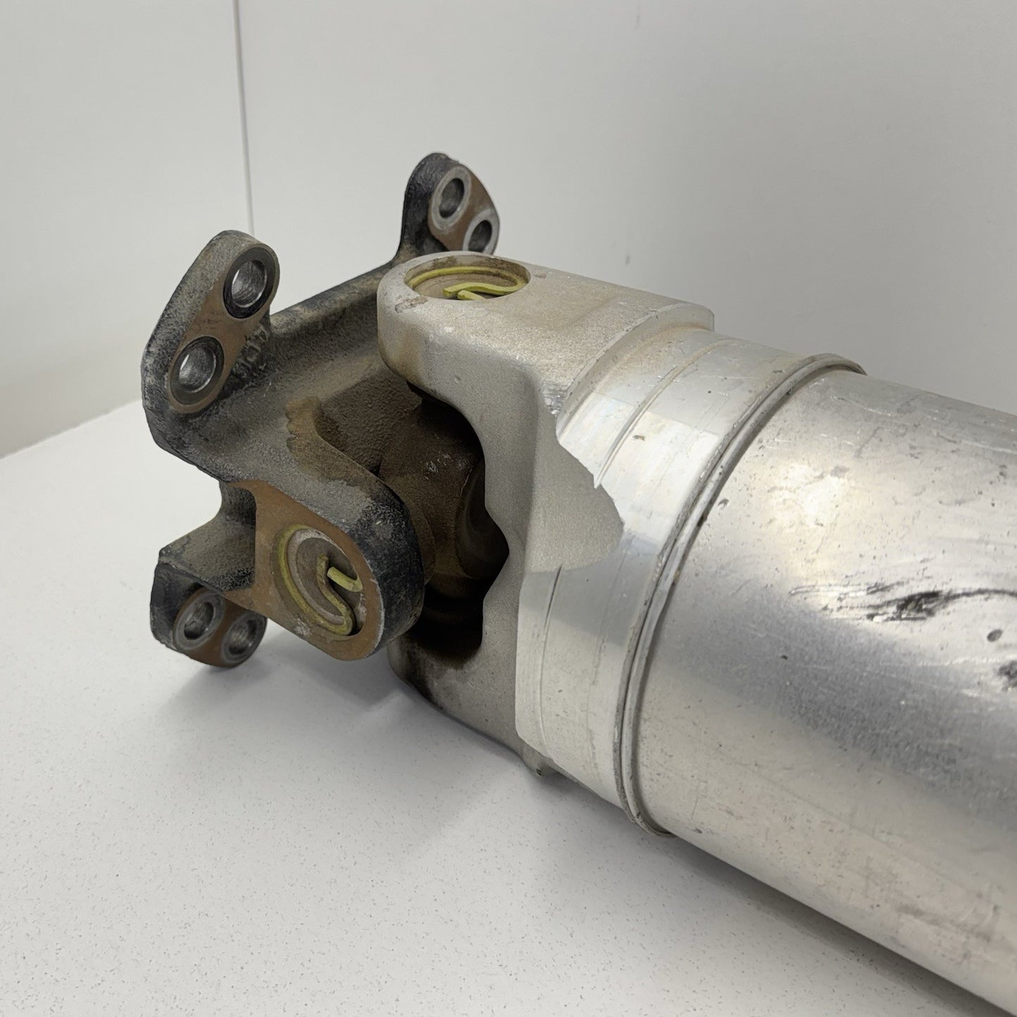 20-25 Silverado Sierra 2500 3500 Diesel Driveshaft Drive Shaft 87821417 OEM