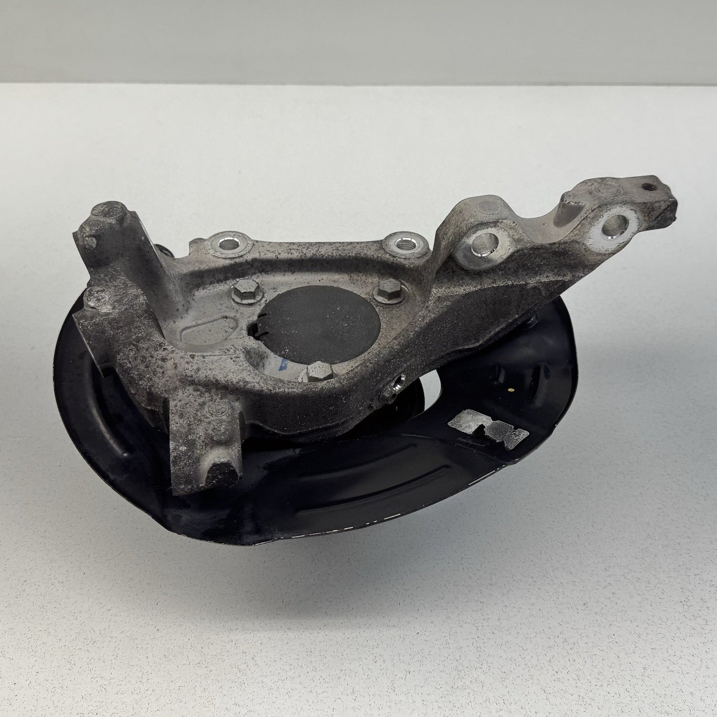 10-15 Chevrolet Camaro SS Left Front Spindle Knuckle Hub Wheel Bearing OEM
