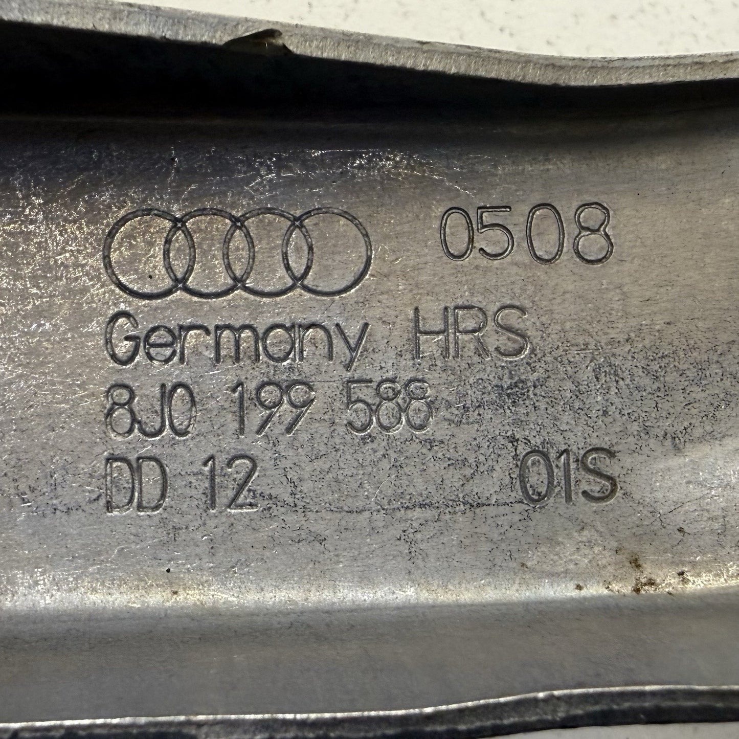08-15 Audi TT 2.0L Passenger Right Engine Mount 8J0199262 OEM