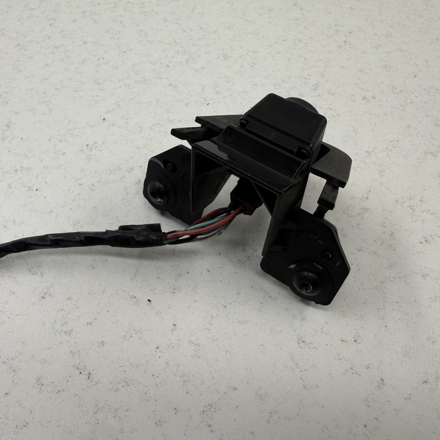 2014-2015 Chevrolet Camaro Rear View Reverse Backup Camera 22872078 OEM
