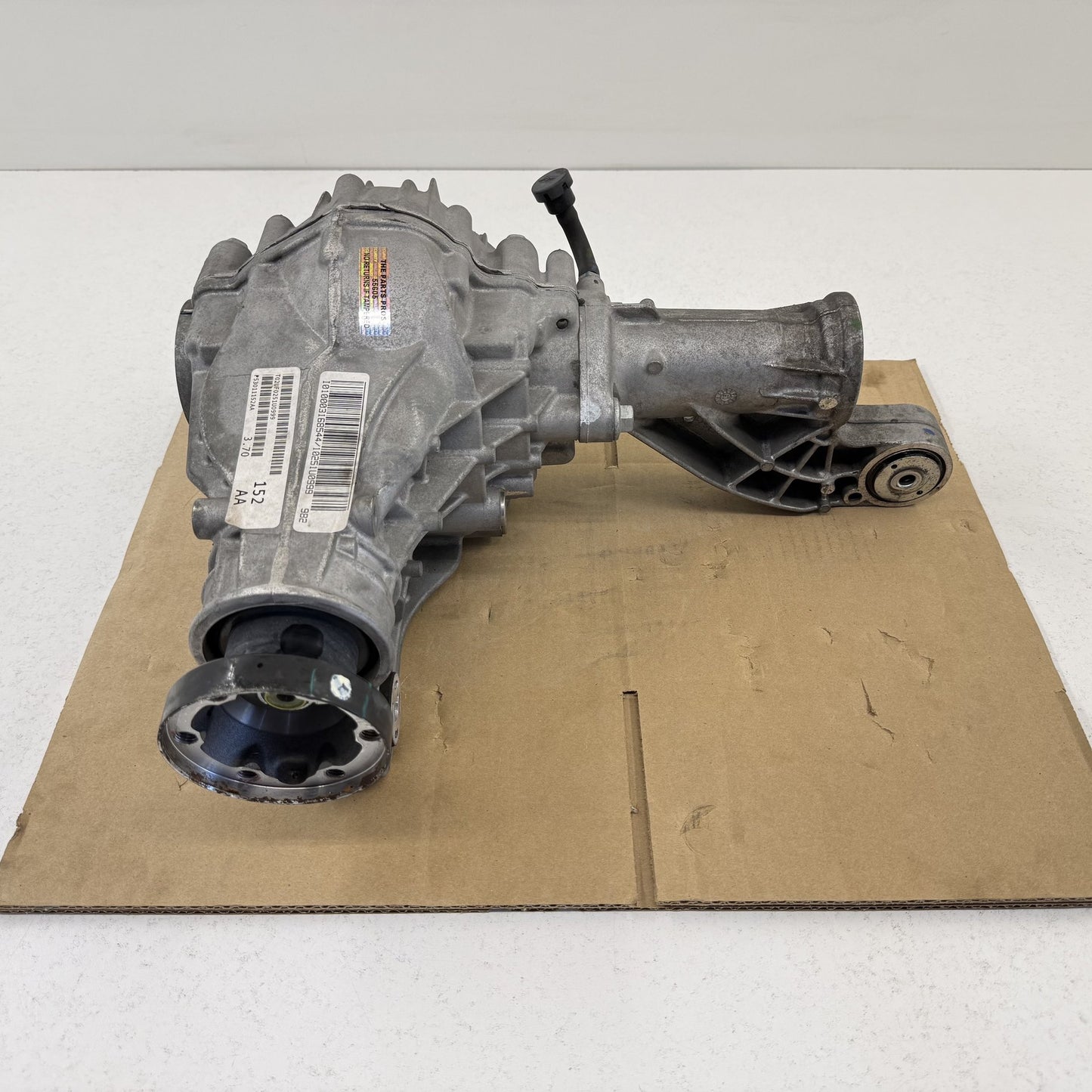2018-2024 Dodge Durango SRT Front Differential Diff 3.70 Ratio 53011152AA OEM