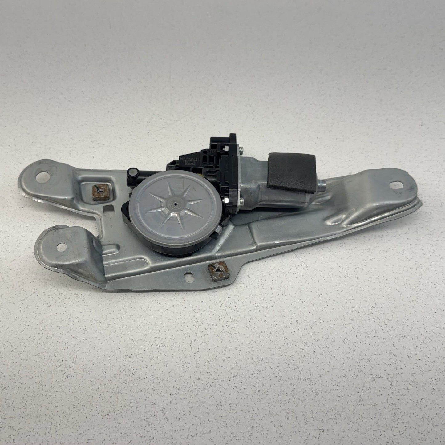 16-23 Toyota Tacoma Rear Power Slider Back Window Glass Regulator Motor OEM