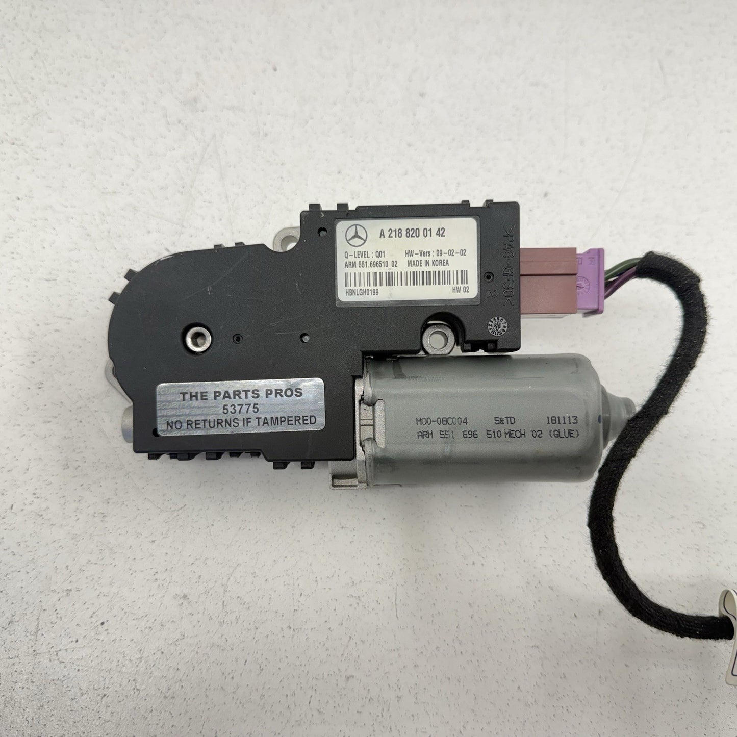 10-18 Mercedes W212 W218 CLS550 E550 Sunroof Sun Roof Glass Motor 2188200142 OEM