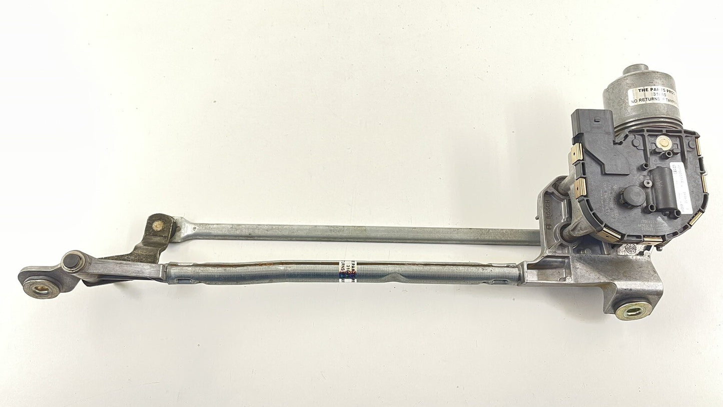 08-15 AUDI R8 SPYDER WINDSHIELD WIPER MOTOR W/ TRANSMISSION LINKAGE OEM