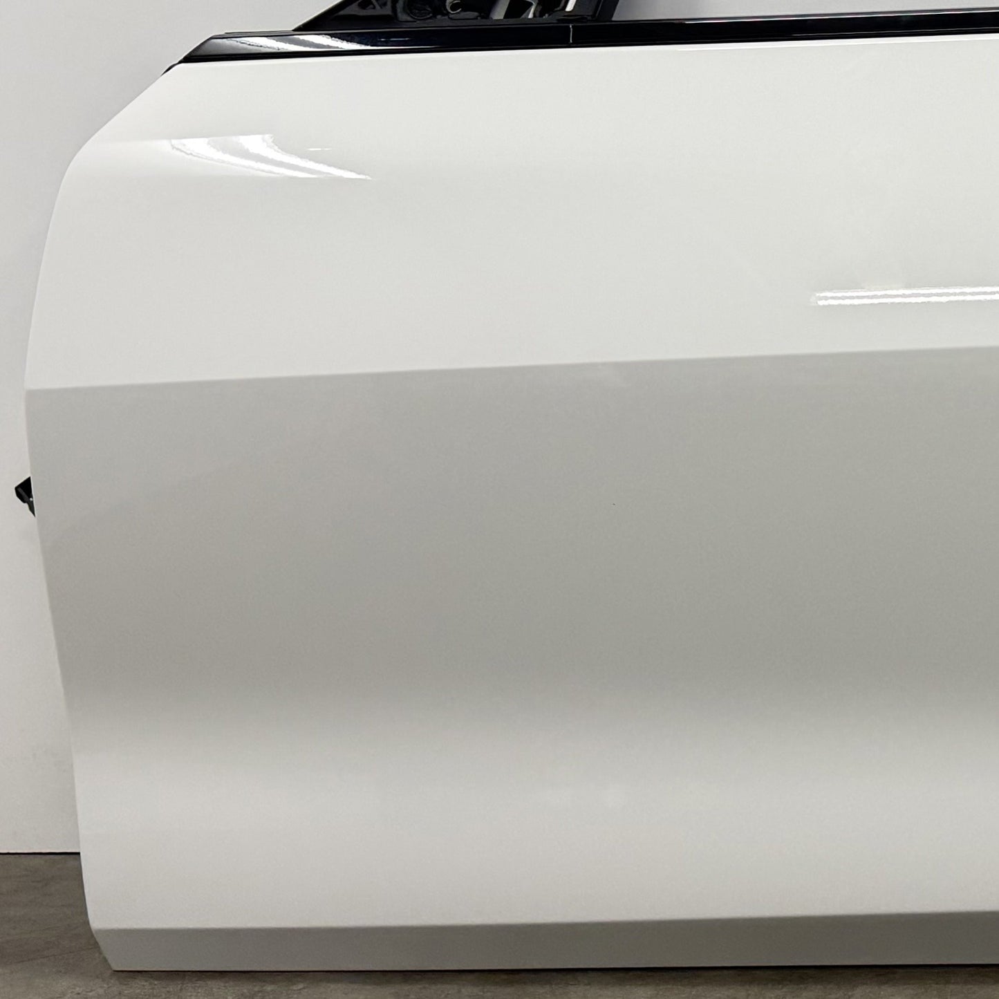 2021-2026 BMW M4 G82 Driver Left Door Shell Complete W/ Glass Alpine White OEM