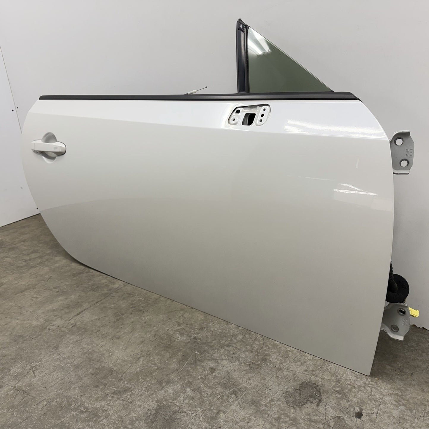13-20 Subaru BRZ Passenger Right Door Shell Complete With Glass Satin White OEM