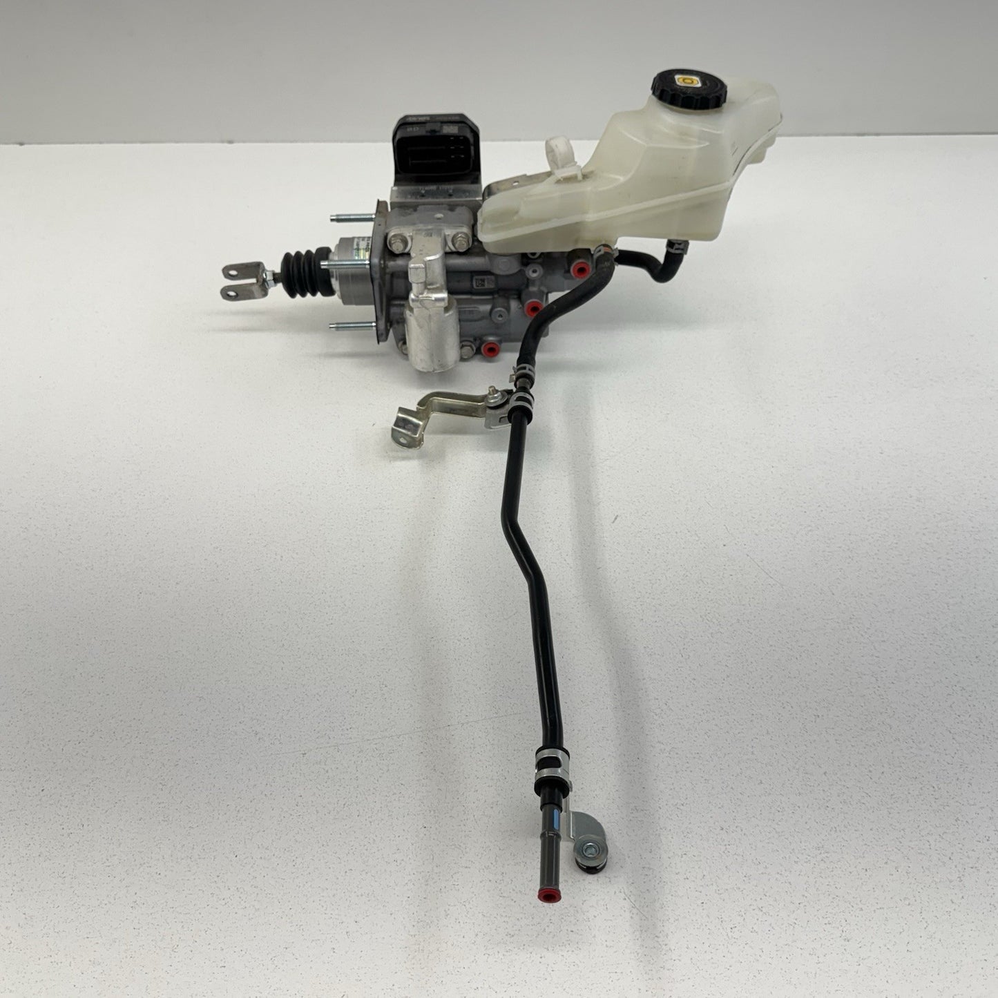 17-20 Toyota Prius Prime Brake Booster With Master Cylinder 47210-47D30 OEM