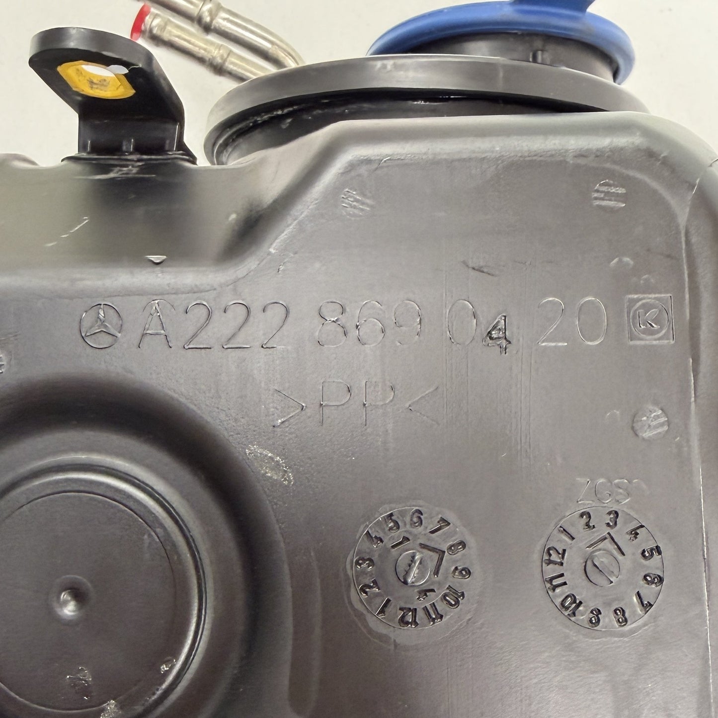 2014-2020 Mercedes-Benz S550 W222 Windshield Washer Reservoir Bottle Tank OEM