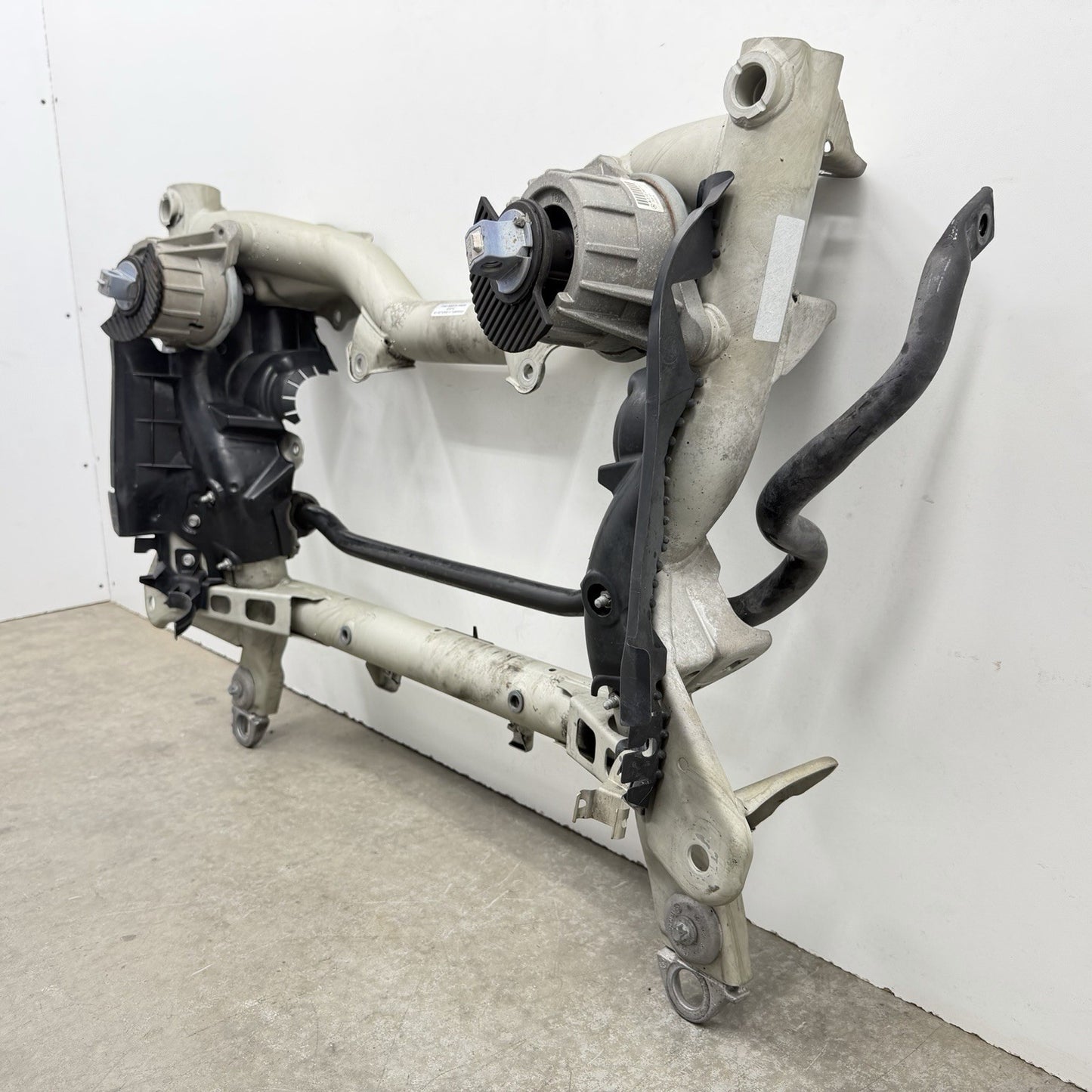 12-18 Mercedes W218 CLS550 Front Subframe Crossmember Engine Cradle Carrier OEM