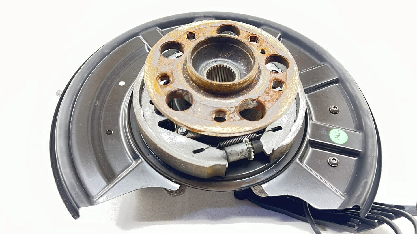 12-18 MERCEDES BENZ CLS550 W218 DRIVER LEFT REAR SPINDLE KNUCKLE HUB BEARING OEM
