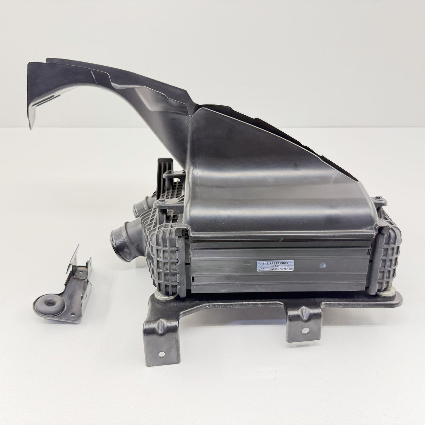 18-24 Maserati Ghibli Passenger Right Turbo Intercooler With Duct 670039351 OEM