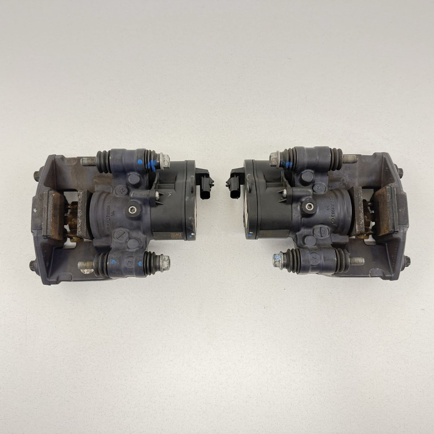 22-26 Cadillac CT4 Blackwing Rear Parking Park Brake Caliper Pair Left Right OEM