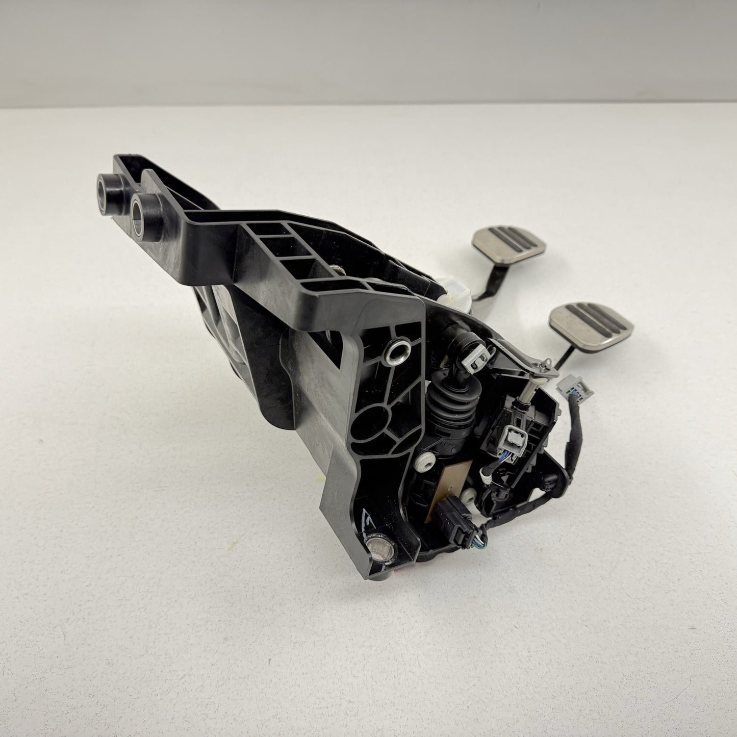24-26 Ford Mustang GT Manual Transmission Clutch Brake Pedal Assembly OEM