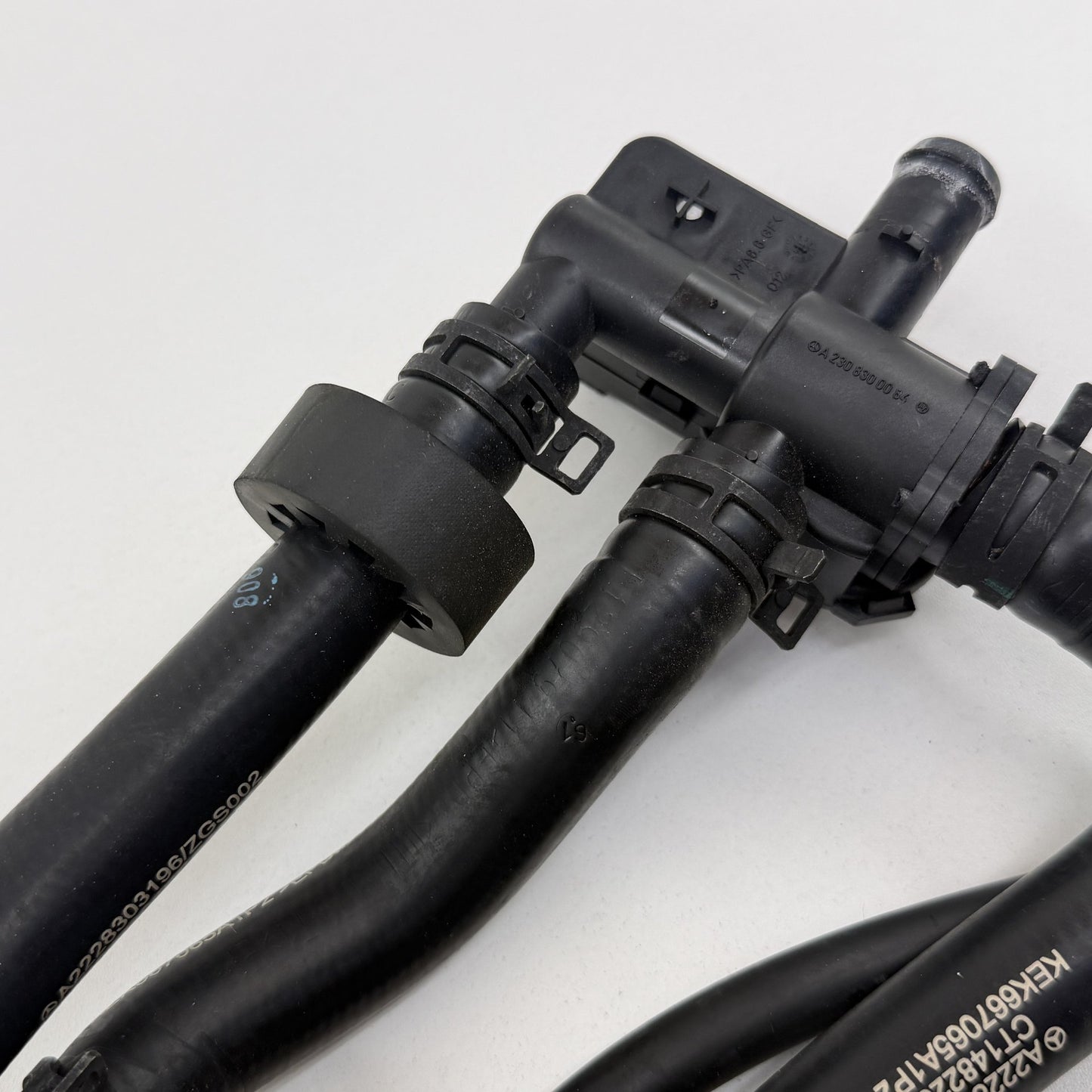 2014-2020 Mercedes S550 W222 HVAC Heater Coolant Control Valve 2308300084 OEM