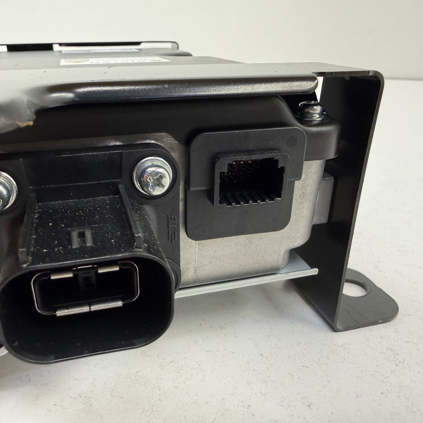 2022-2024 Rivian R1S R1T Power Converter Inverter Control Module PT00000554 OEM