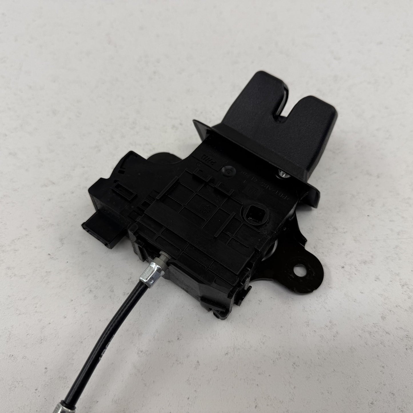 2010-2015 Chevrolet Camaro Rear Trunk Lid Lock Latch Actuator 13501988 OEM