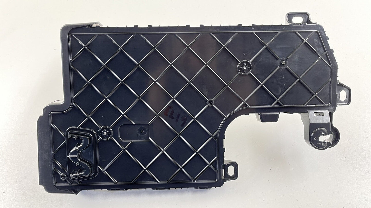 17-23 TESLA MODEL 3 RIGHT FRONT VOLTAGE BODY CONTROL MODULE 110034000G OEM