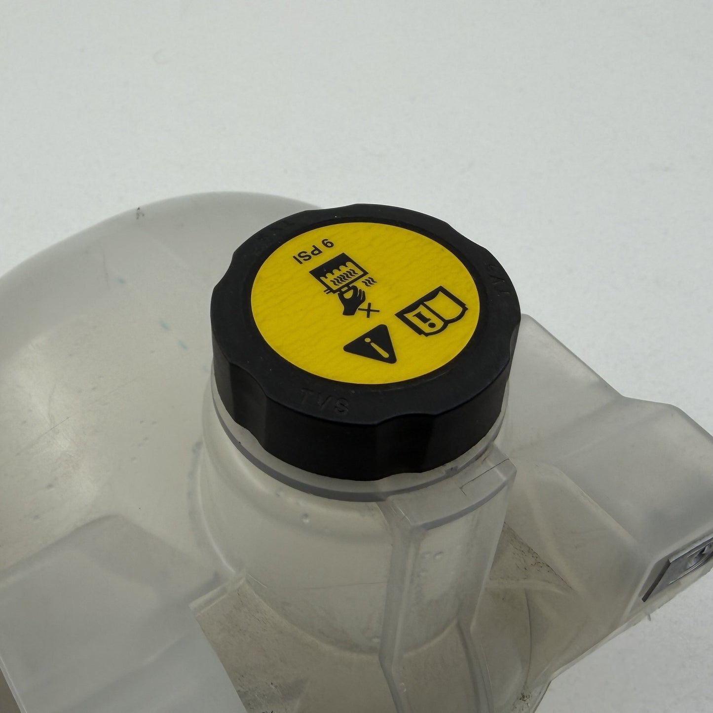 2022-2024 Rivian R1S R1T Coolant Reservoir Overflow Expansion Tank Bottle OEM