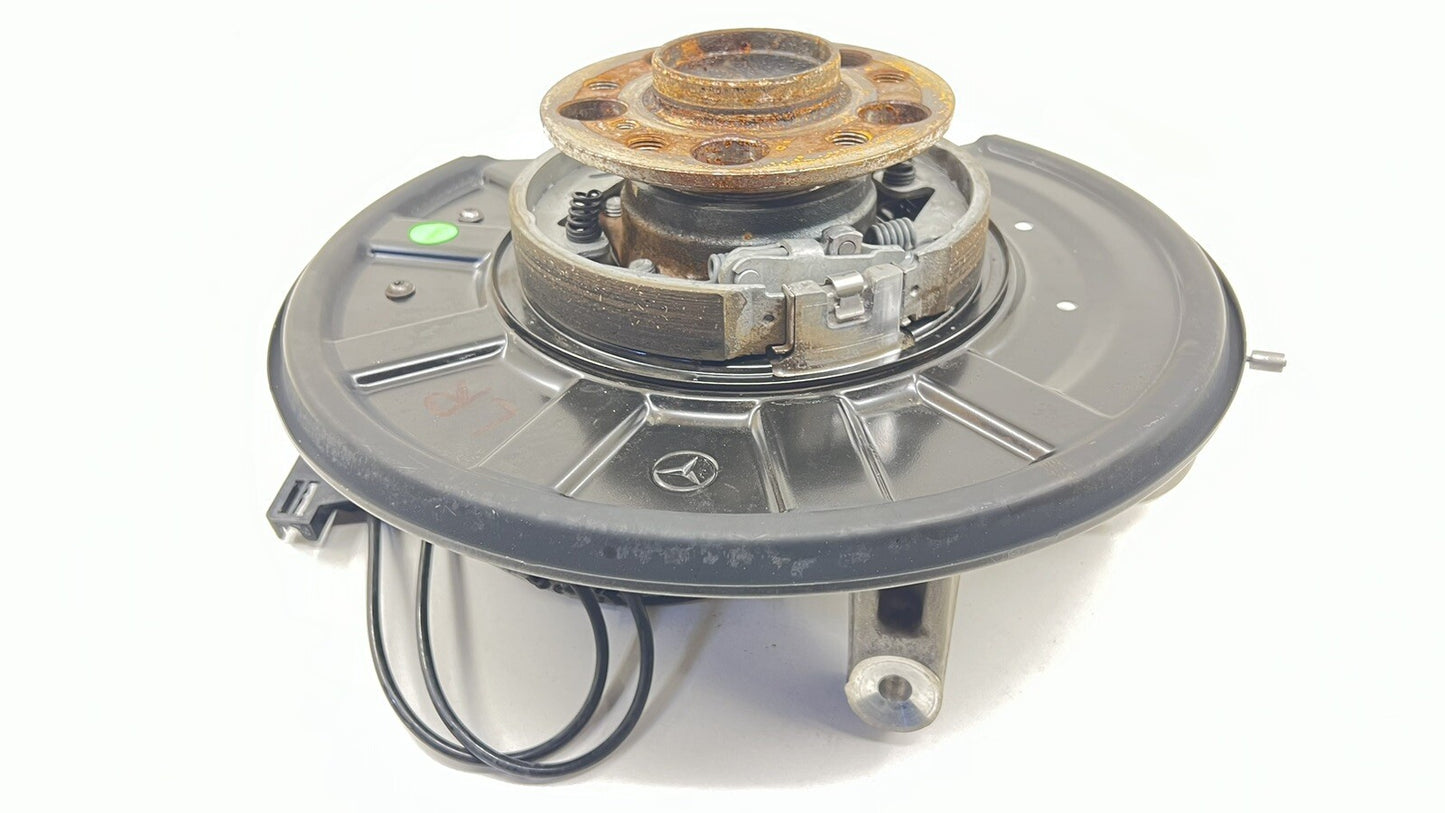 12-18 MERCEDES BENZ CLS550 W218 DRIVER LEFT REAR SPINDLE KNUCKLE HUB BEARING OEM