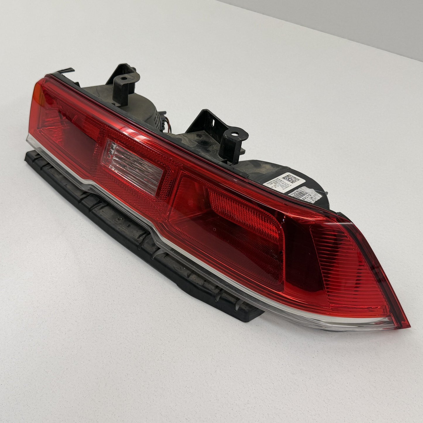 2014-2015 Chevrolet Camaro Right Rear Halogen Taillight Tail Light Lamp OEM