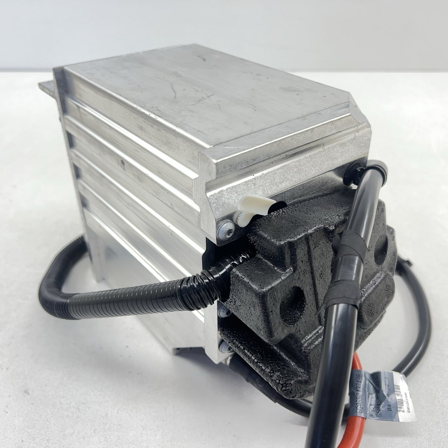 21-24 AUDI A4 AUXILIARY ELECTRICAL BATTERY ASSEMBLY WITH CABLES OEM