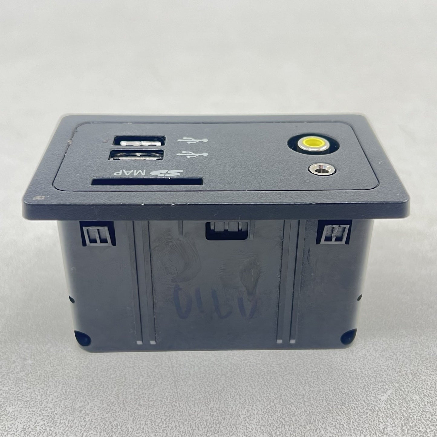 16-22 INFINITI Q50 DUAL USB PORT AUDIO VIDEO INPUT JACK MODULE 284H3 4GA0C OEM