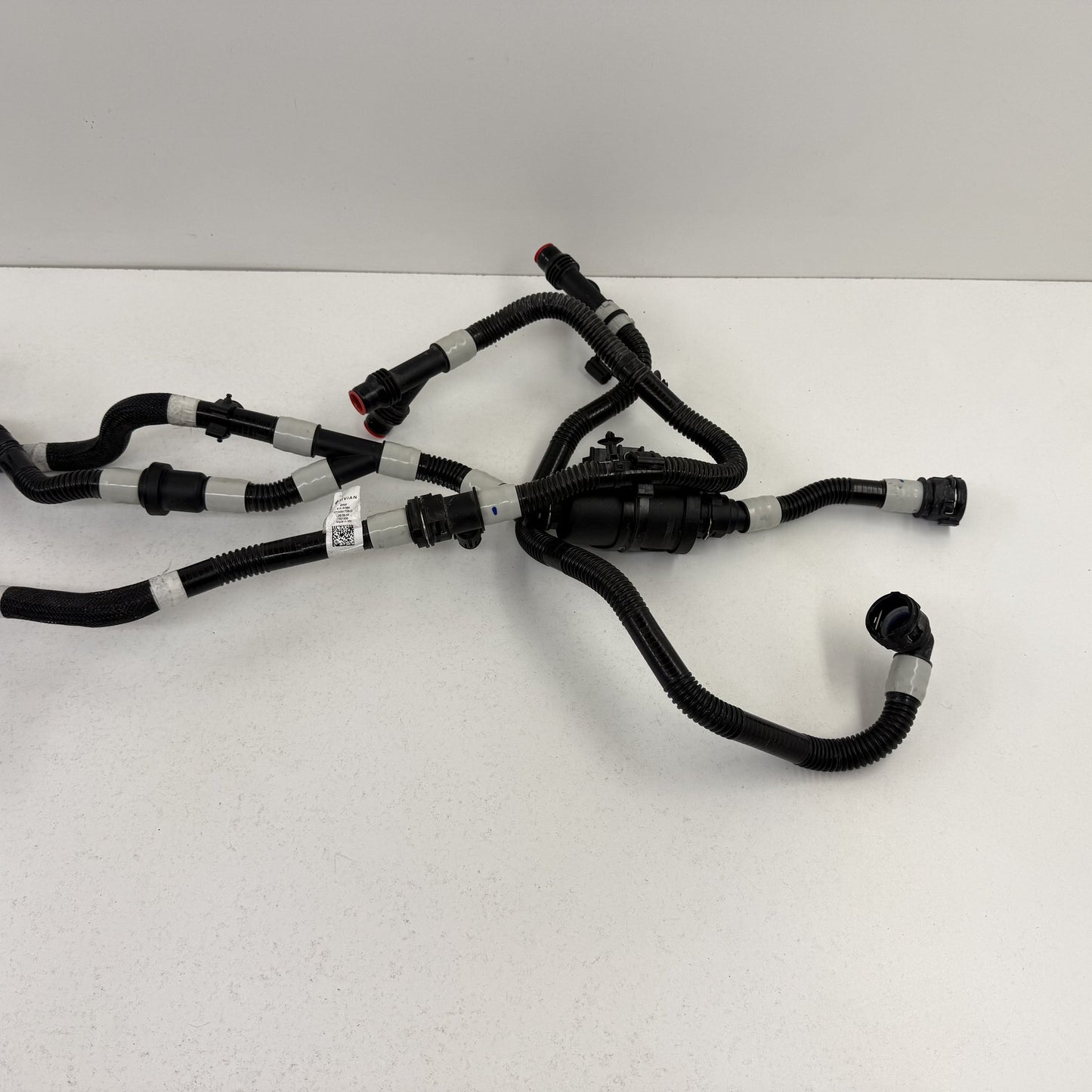 2022-2024 Rivian R1S Front Radiator Support Water Coolant Pump Hose Pipe Set OEM