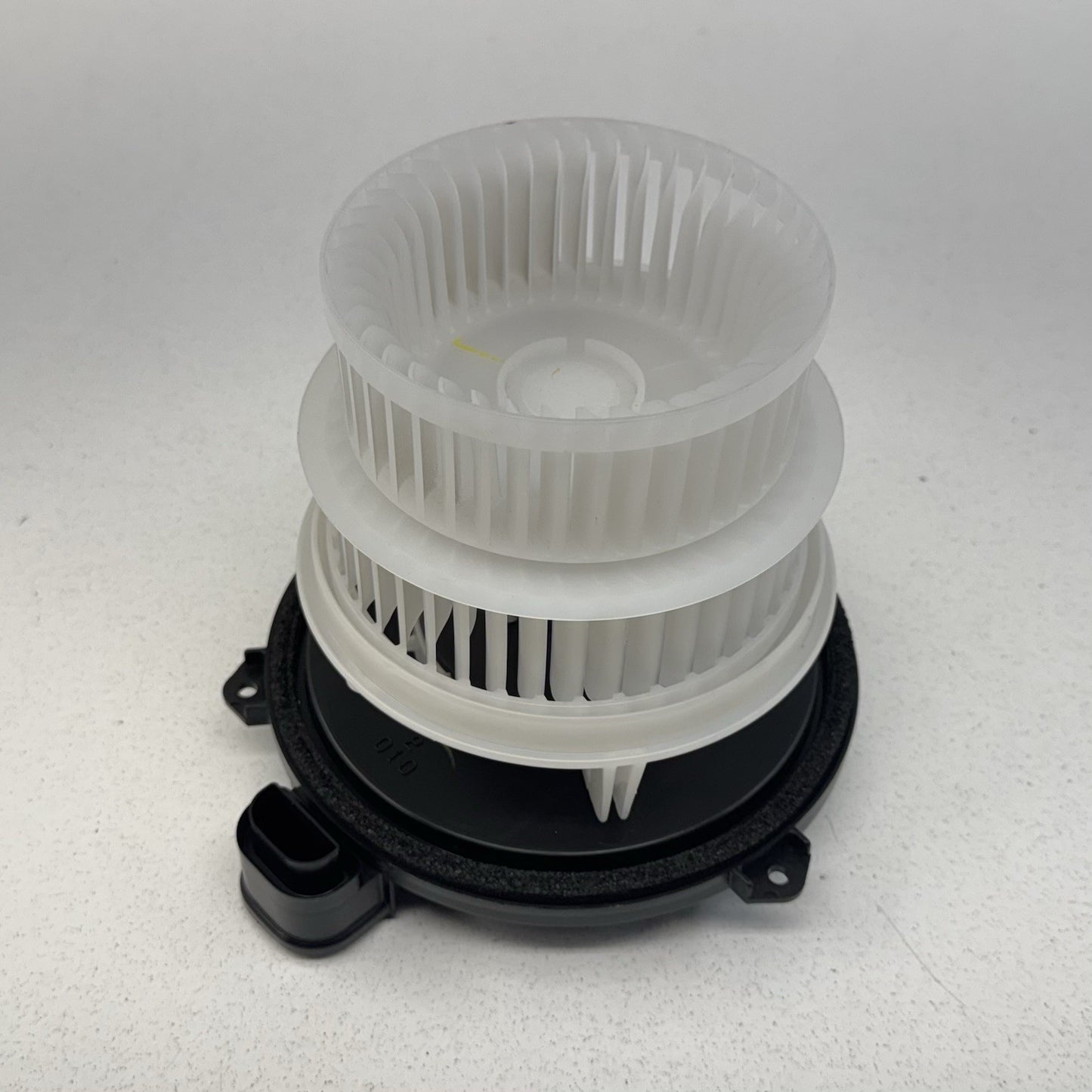 21-26 Lexus IS300 IS350 IS500 HVAC AC Air Temperature Fan Blower Motor Wheel OEM