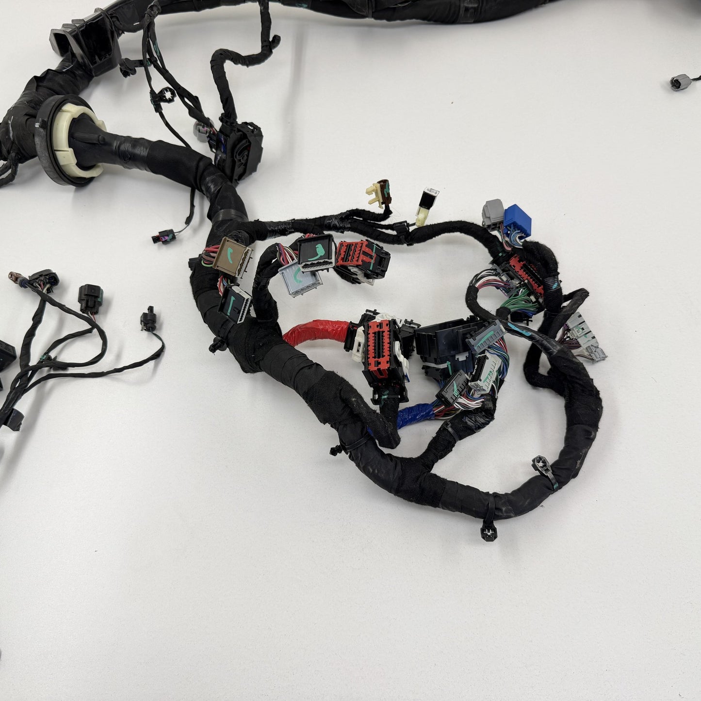 2022-2024 Rivian R1S R1T Front Body Firewall Wiring Harness PT00521772-B OEM
