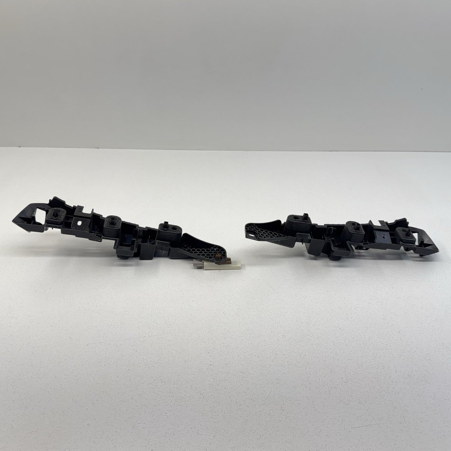 22-26 Toyota GR86 BRZ Rear Bumper Cover Bracket Support Mount Set OEM