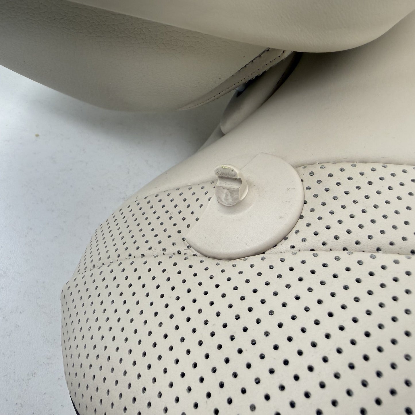 2014-2017 Mercedes-Benz S550 W222 Right Rear Power Seat Upper Cushion Beige OEM