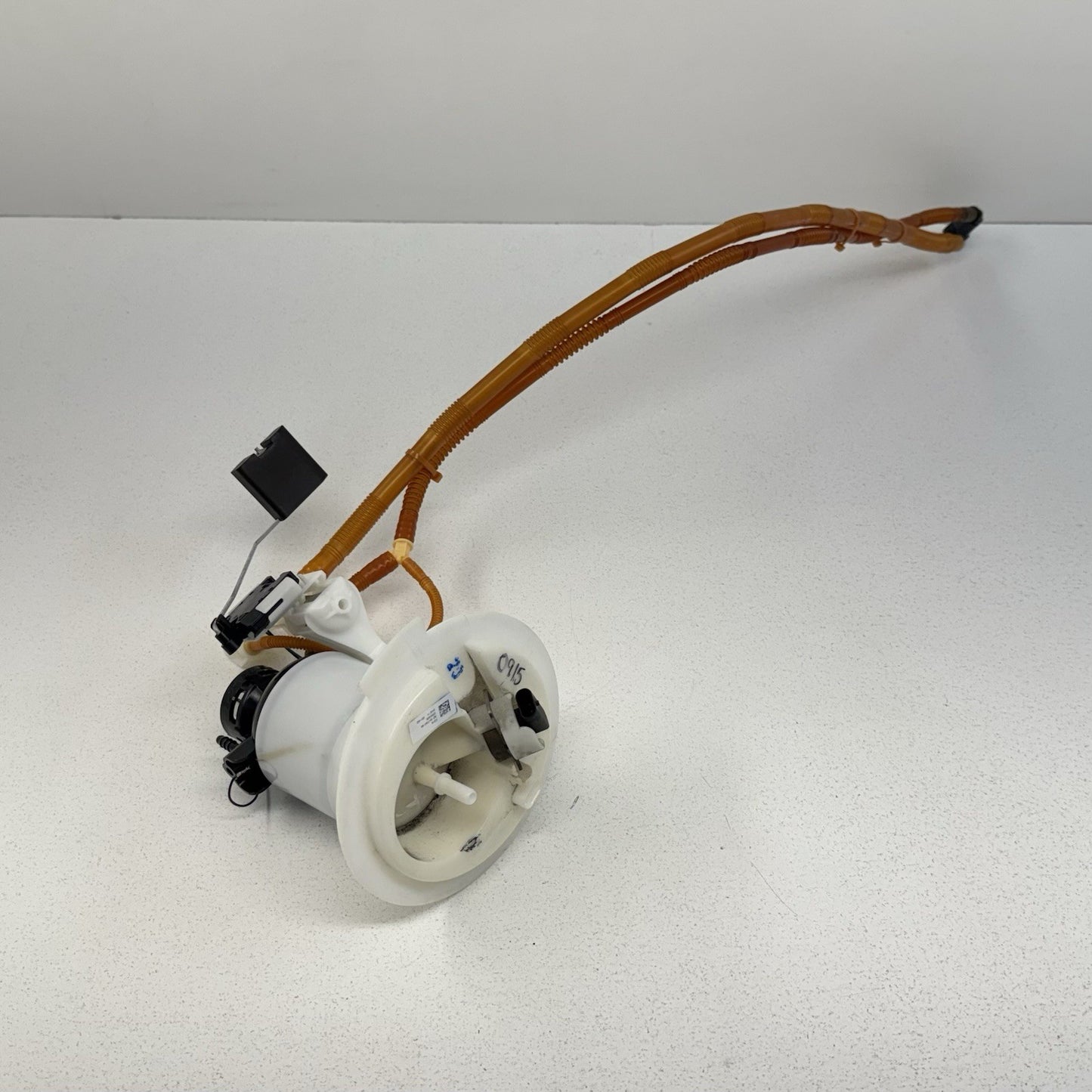 12-18 Mercedes W218 CLS550 Gas Tank Fuel Pump Sending Unit Pair OEM